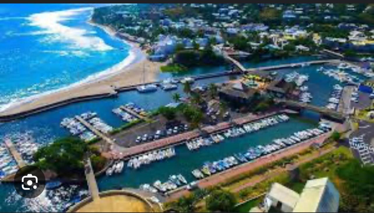 Case A Roches Saint-Gilles-les Bains Εξωτερικό φωτογραφία
