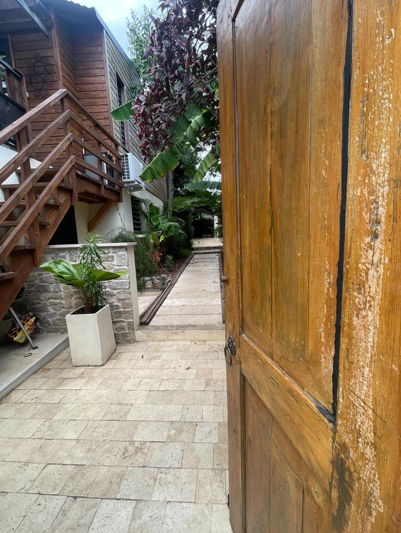 Case A Roches Saint-Gilles-les Bains Εξωτερικό φωτογραφία